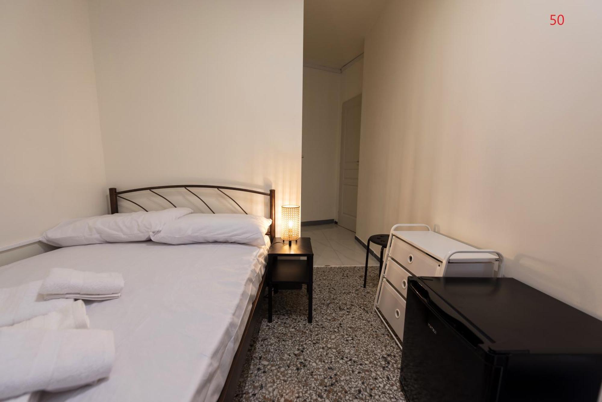Athens Commercial Екстериор снимка