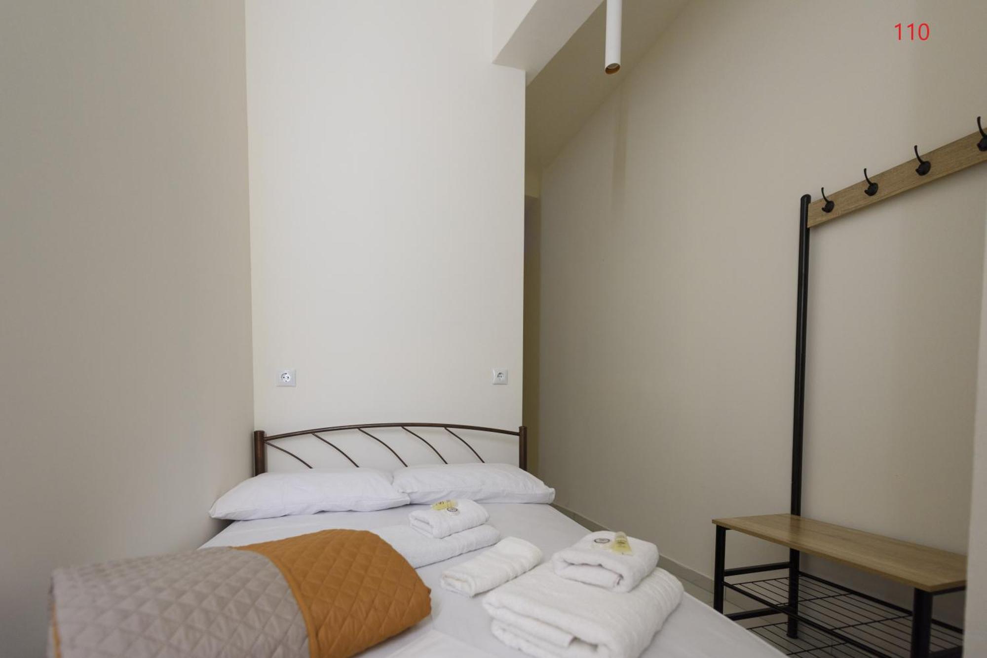 Athens Commercial Екстериор снимка
