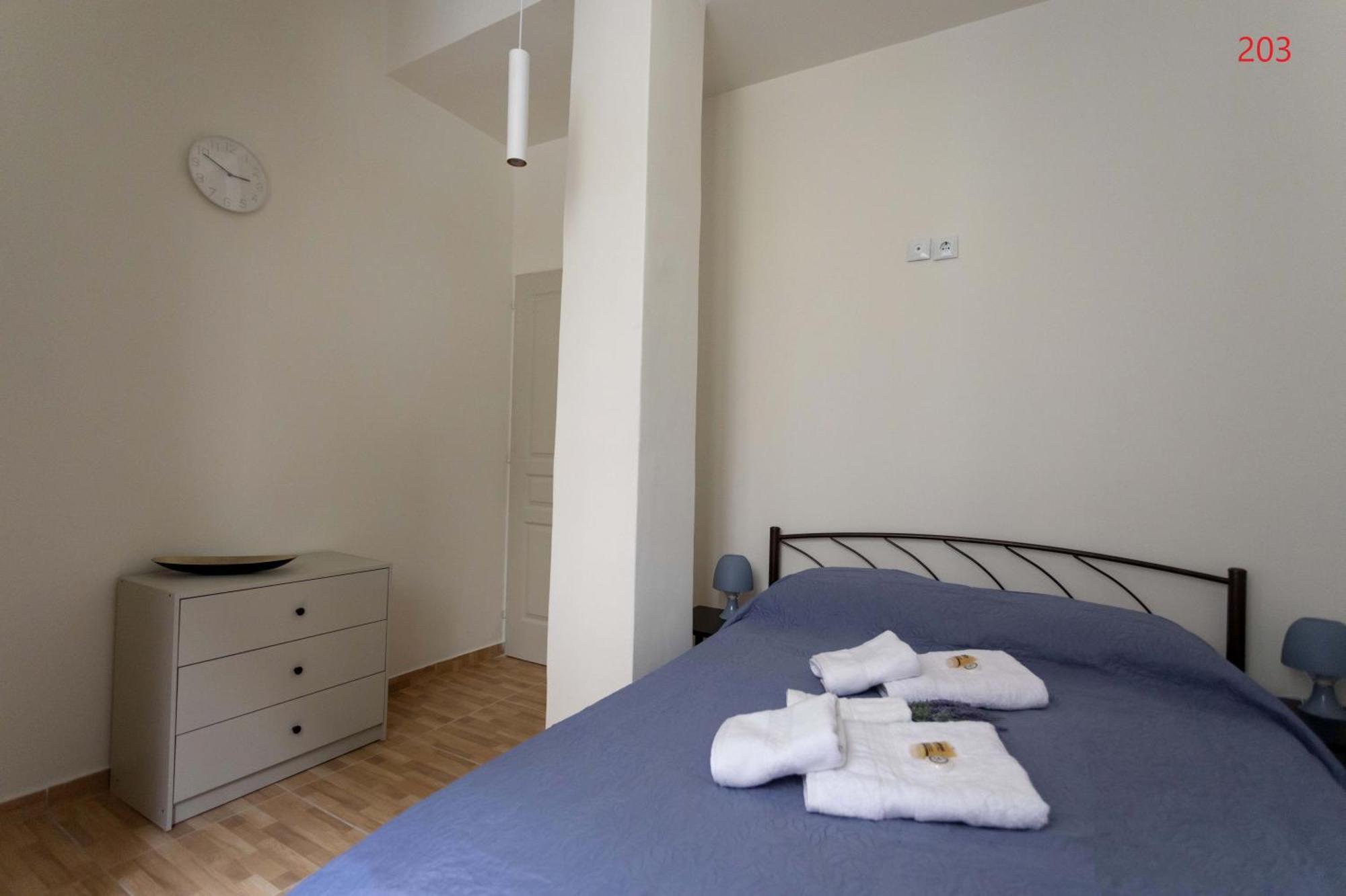 Athens Commercial Екстериор снимка